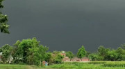 کلیپ زیبای رعد و برق و هوای بارانی برای استوری
