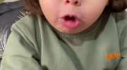 کلیپ اصلی دختربچه: سرما خوردم، ای وای من