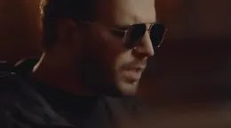 کلیپ اهنگ جدید آصف آریا به نام روزارو میزنم دونه دونه ورق