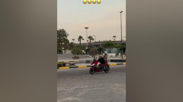 کلیپ خنده دار دختر بچه عهههه پیتزا
