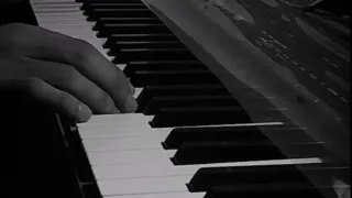 کلیپ پیانو نوزای اهنگ معروف استاد ناصر چشم آذر